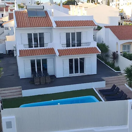 Large - Private Pool - 5 Bedrooms