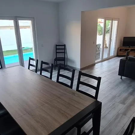 Large - Private Pool - 5 Bedrooms