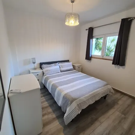 Large - Private Pool - 6 Bedrooms *