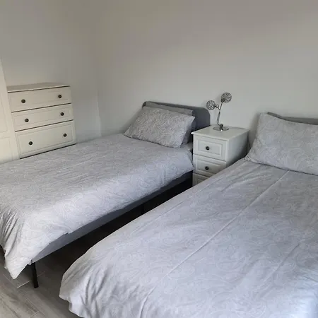 Large - Private Pool - 6 Bedrooms Вилла *