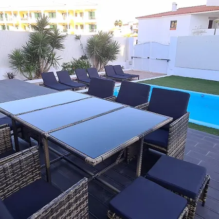 Large - Private Pool - 6 Bedrooms