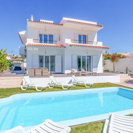 Large - Private Pool - 6 Bedrooms *