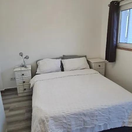 Large - Private Pool - 6 Bedrooms Αλμπουφέιρα