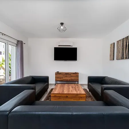 Large - Private Pool - 6 Bedrooms Albufeira